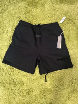 Black essential short