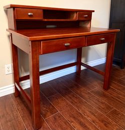 Solid Wood Office Desk / Study Table – Great Condition