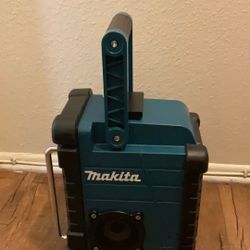 Makita 18 V Radio No Bluetooth Tool Only