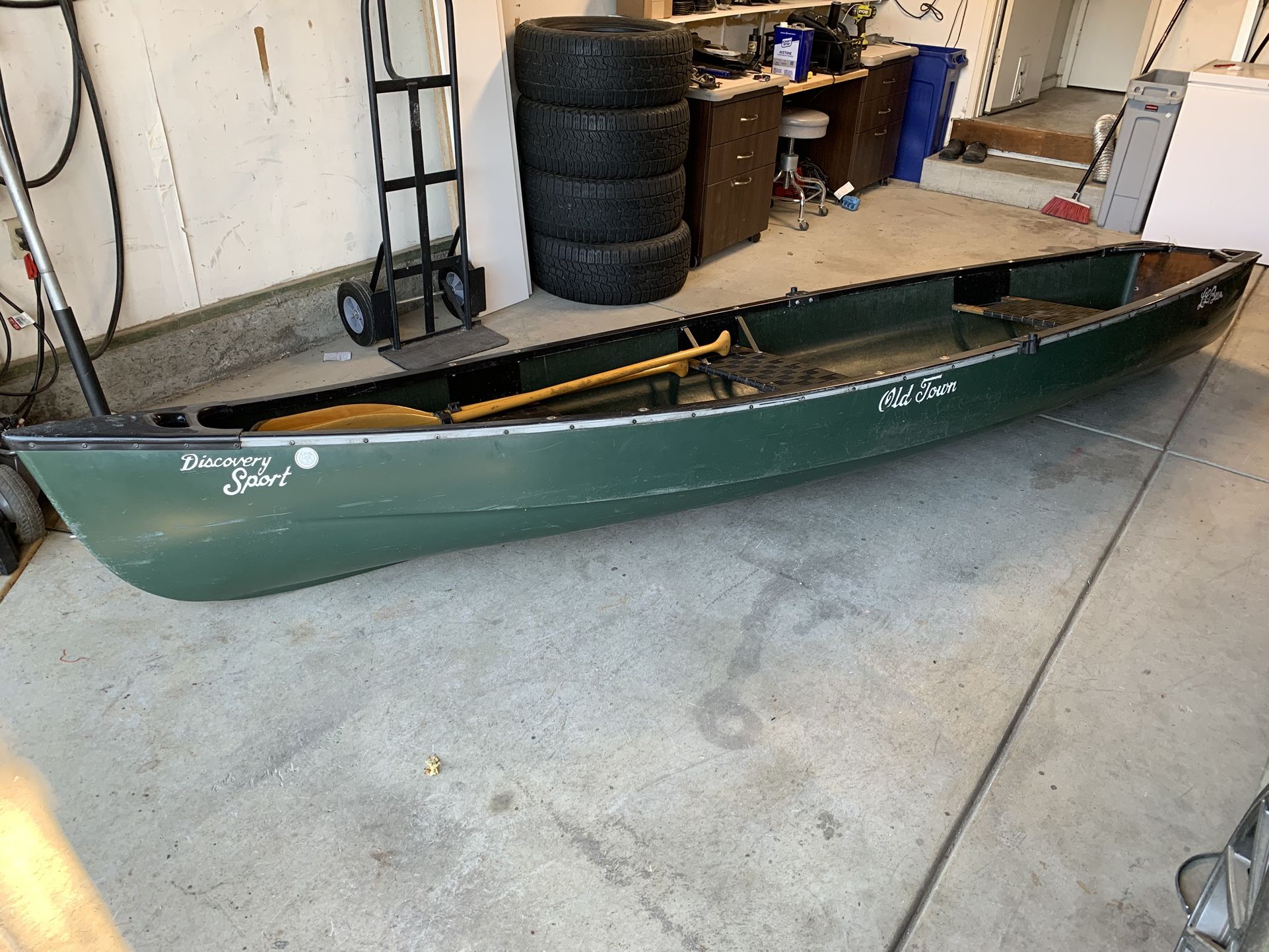 L.L. BEAN OLD TOWN DISOVERY 13 square stern canoe / boat