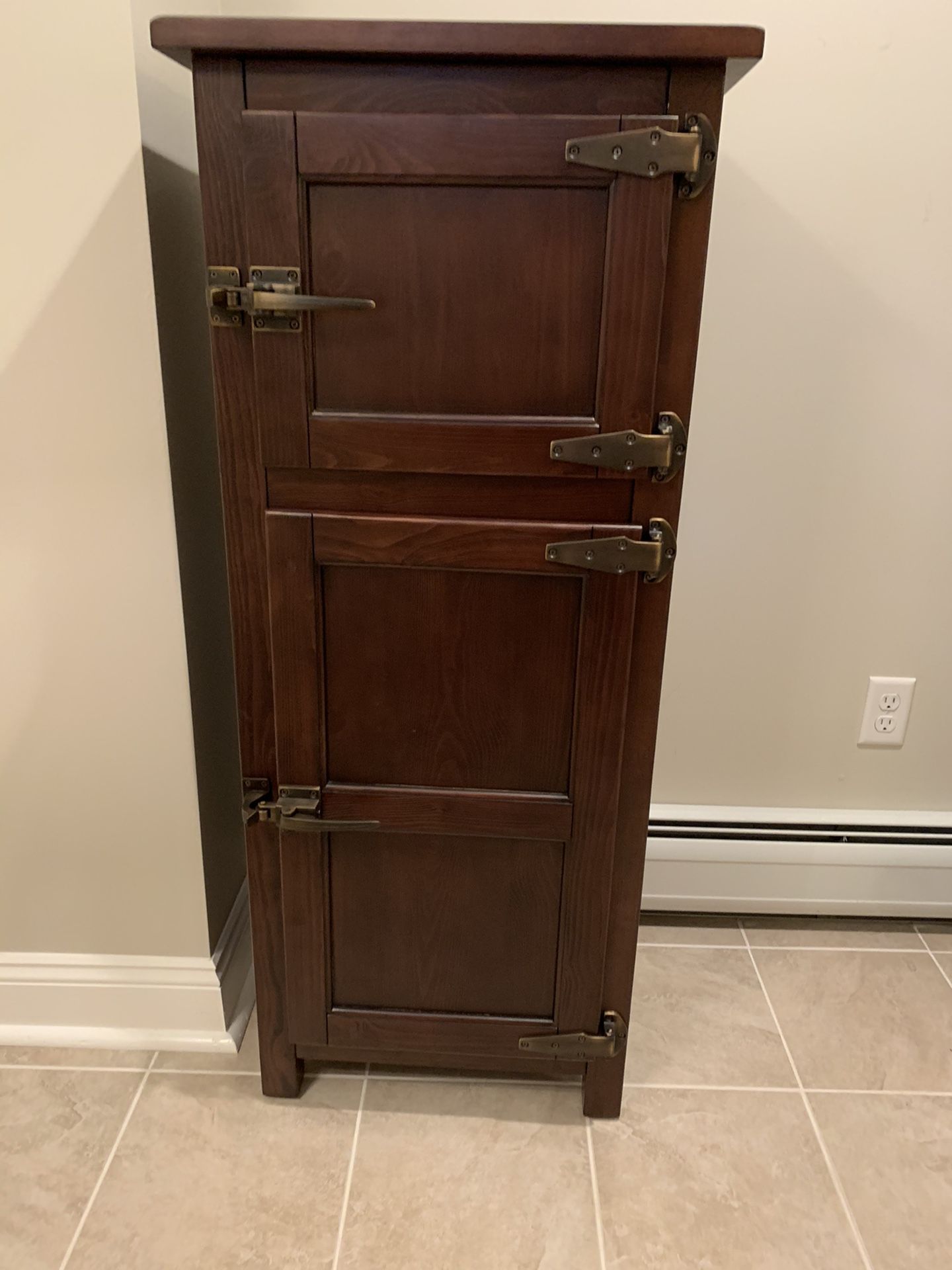 Plow and Hearth, Brand New , Cabinet With Four Shelves