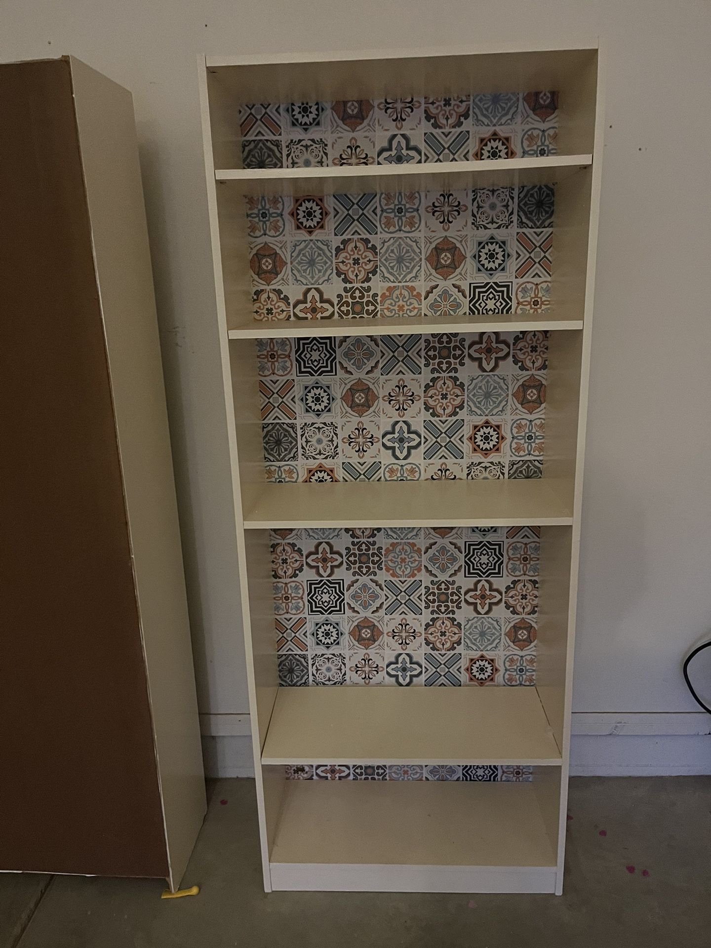 2 Bookshelves 