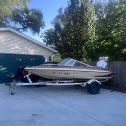 Glasstron Speed Boat 140hp Johnson Outboard 16’ Seats 6 