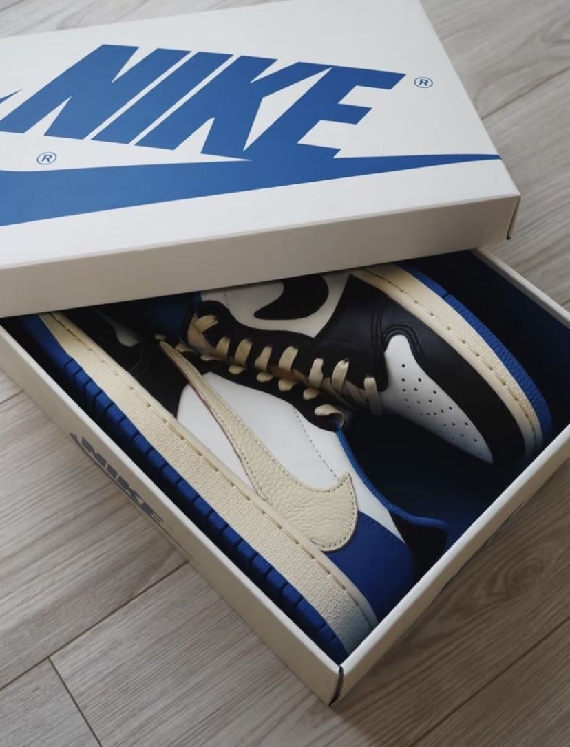 Travis Scott Fragment Design Air Jordan 1