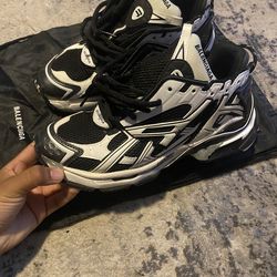 Balenciaga runners