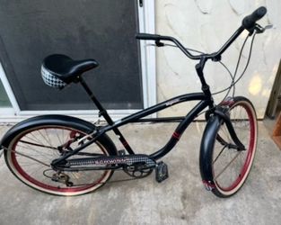 Large Schwinn beach cruiser 7 speed