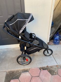 3 Wheeled Baby Stroller/ Car Seat Capable