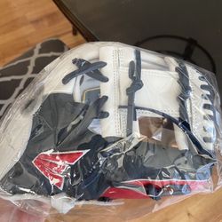 Easton Tournament Elite 