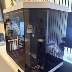 Pc case Hyte Y70