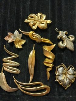 Vintage Brooch Lot 