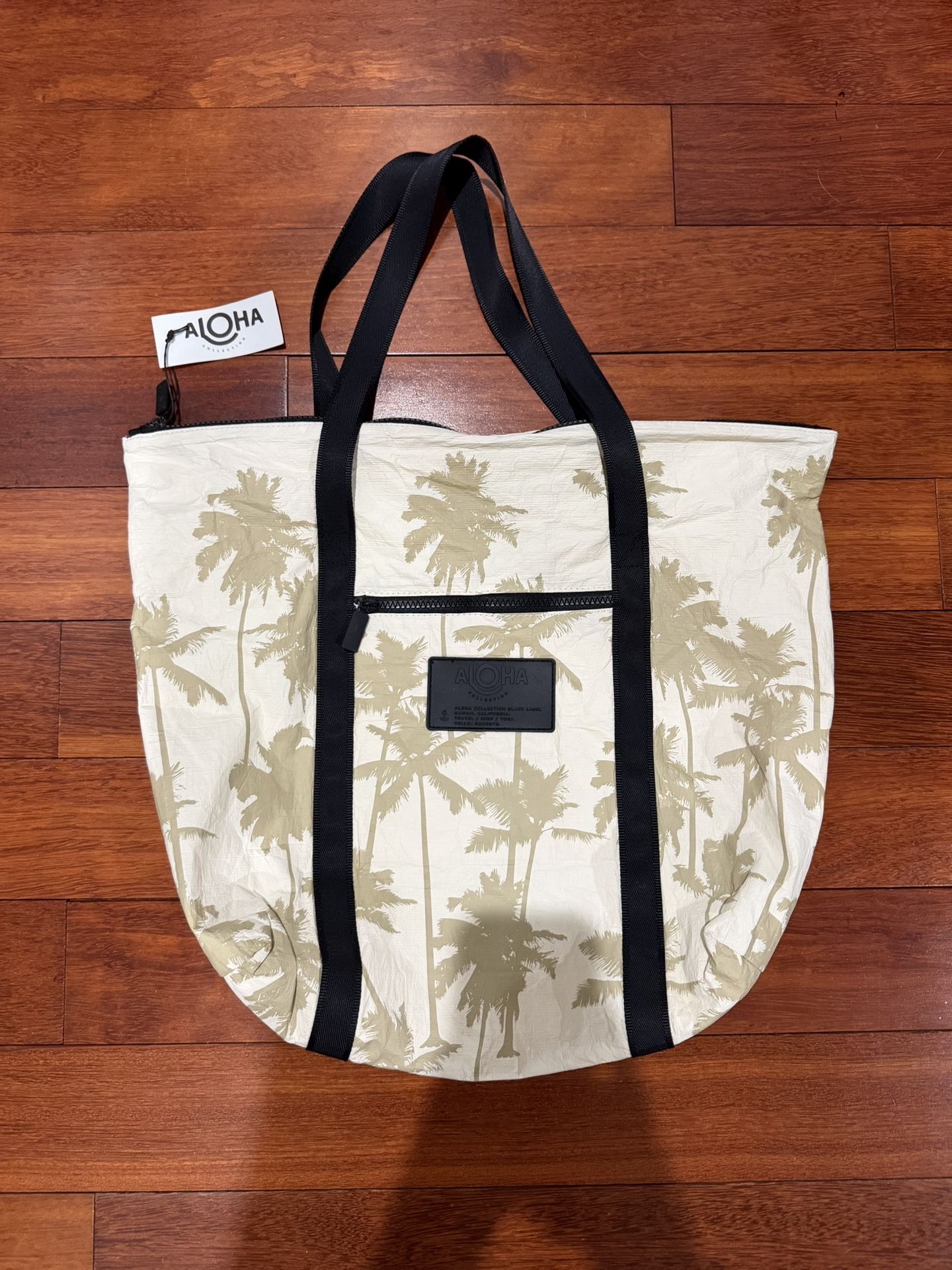 ALOHA Collection Day Tripper Zipper Tote Splash Proof Lightweight Packable NWT