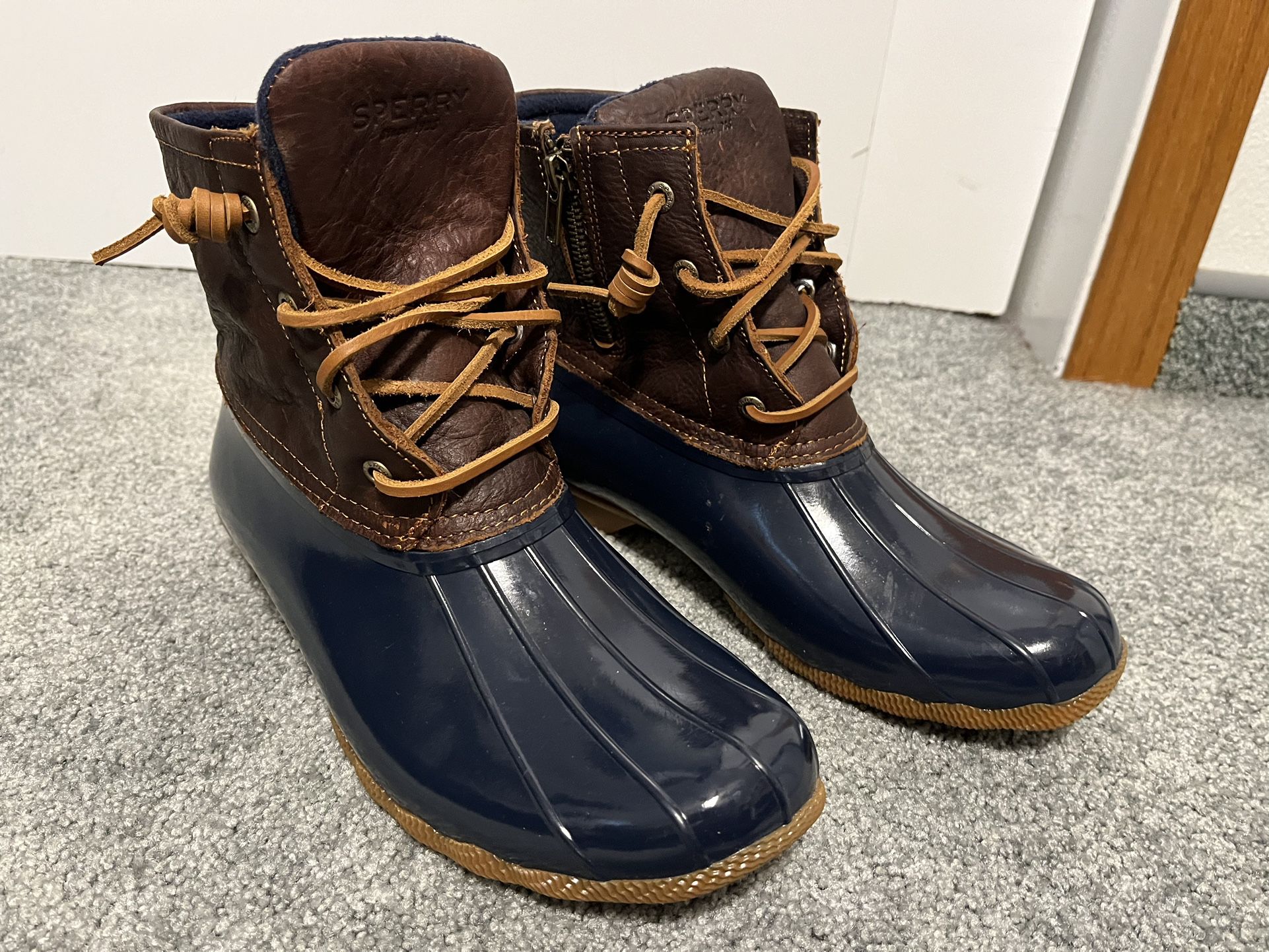 Sperry Duck Boots-size 9