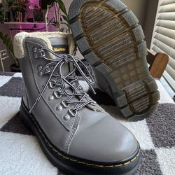 Dr. Martens 