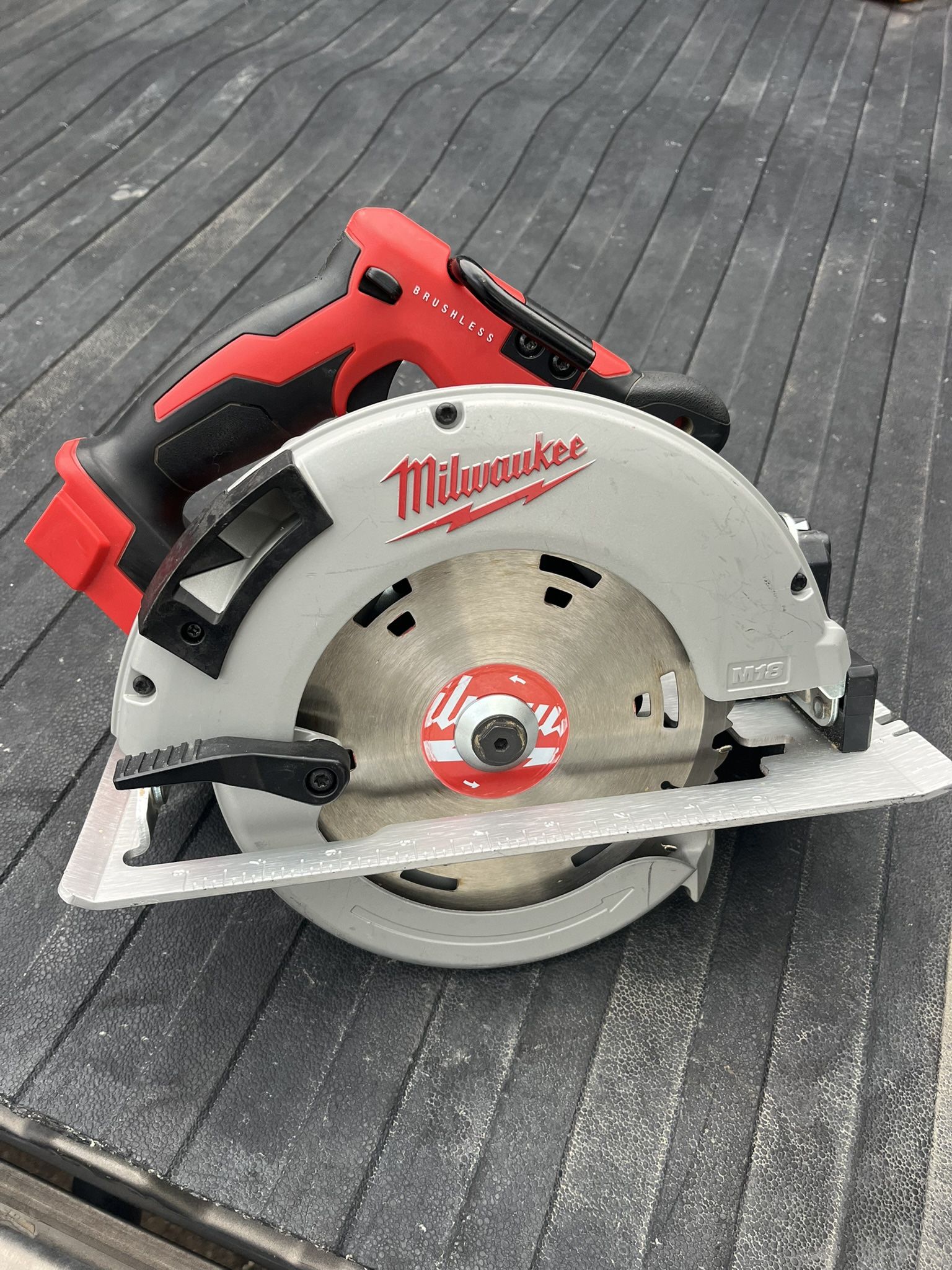 Milwaukee 7 1/2 Circular Saw