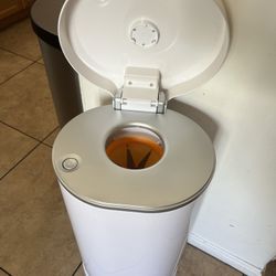 Diaper Genie 