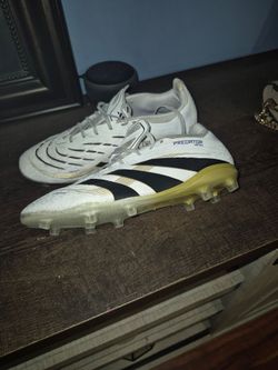 Soccer cleats predator