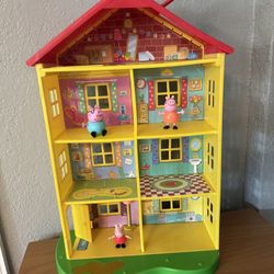 Peppa Pig House 4 Figures Included (as Is)