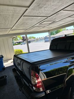 Industrial aluminum RETRAX PRO durable bed cover