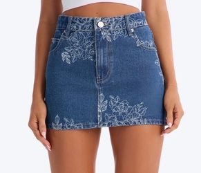 Rose Kiss Floral Print Denim Mini Skirt - Medium Wash