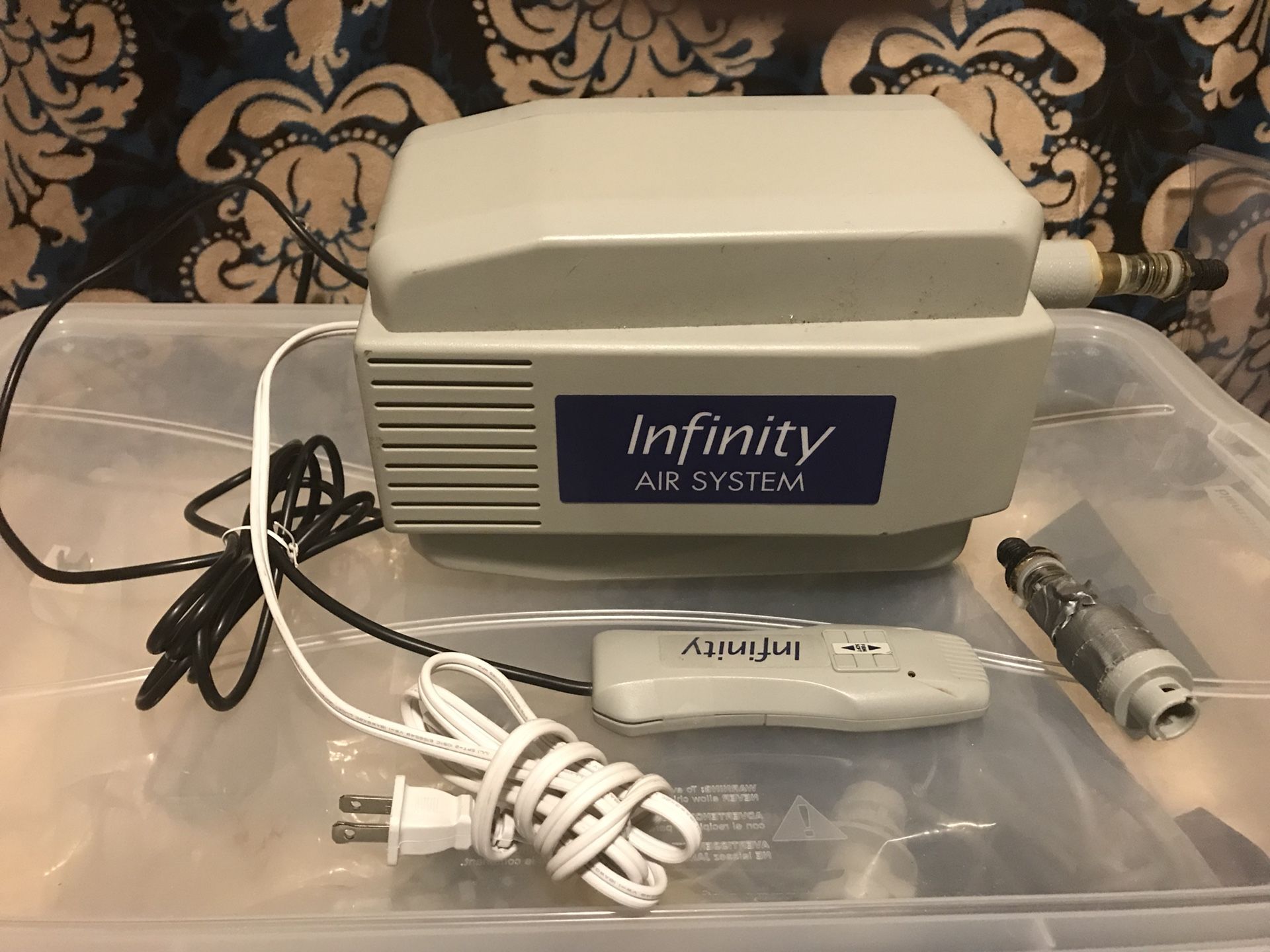 Infinity quick disconnect air mattress pump