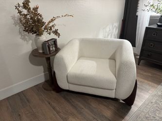 Pottery Barn Luxury Lounge Chair