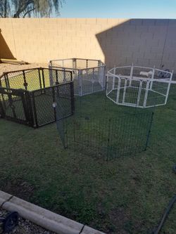 Pet Dog Fencing Enclosures 6 Panel Plastic Or 8 Panel Metal $25-$45 each Puppy Play Pens See All photos Read description