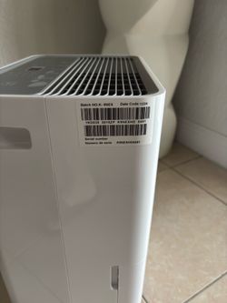 Hisense Dehumidifier 35 pt. Dehumidifier (For Rooms 1(contact info removed) sq. ft)
