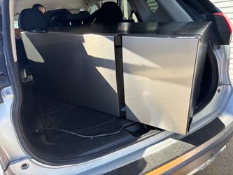 Mini fridge with freezer