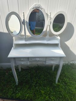 White Vanity Dressing Table with Triple Mirror