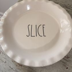 Pie Pan     By Rae Dunn. Ceramic.