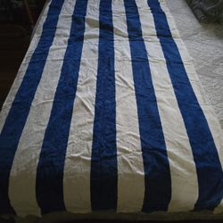 Pottery Barn Classic Awning Beach Towel NEW