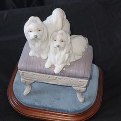 Lladro Maltese Dogs "Looking Pretty" Porcelain Figurine 