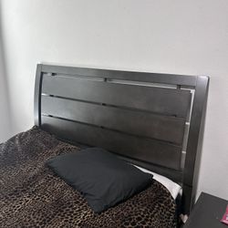 3 Pc Bedroom Set With Mattress, Box Spring And Mattress Topper