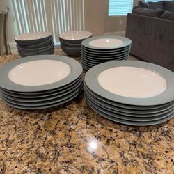 Noritake stoneware colorwave green