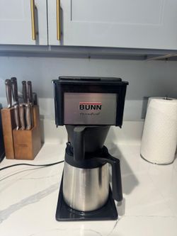 Cafetera BUNN,BTXSpeed Brew ClasiiCafetera deGoteo Térmica de 10 Tazas, Negro