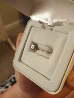 14k white gold size8 engagement ring 💍