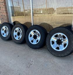 Ram 2500/3500 Factory Wheels with Tires