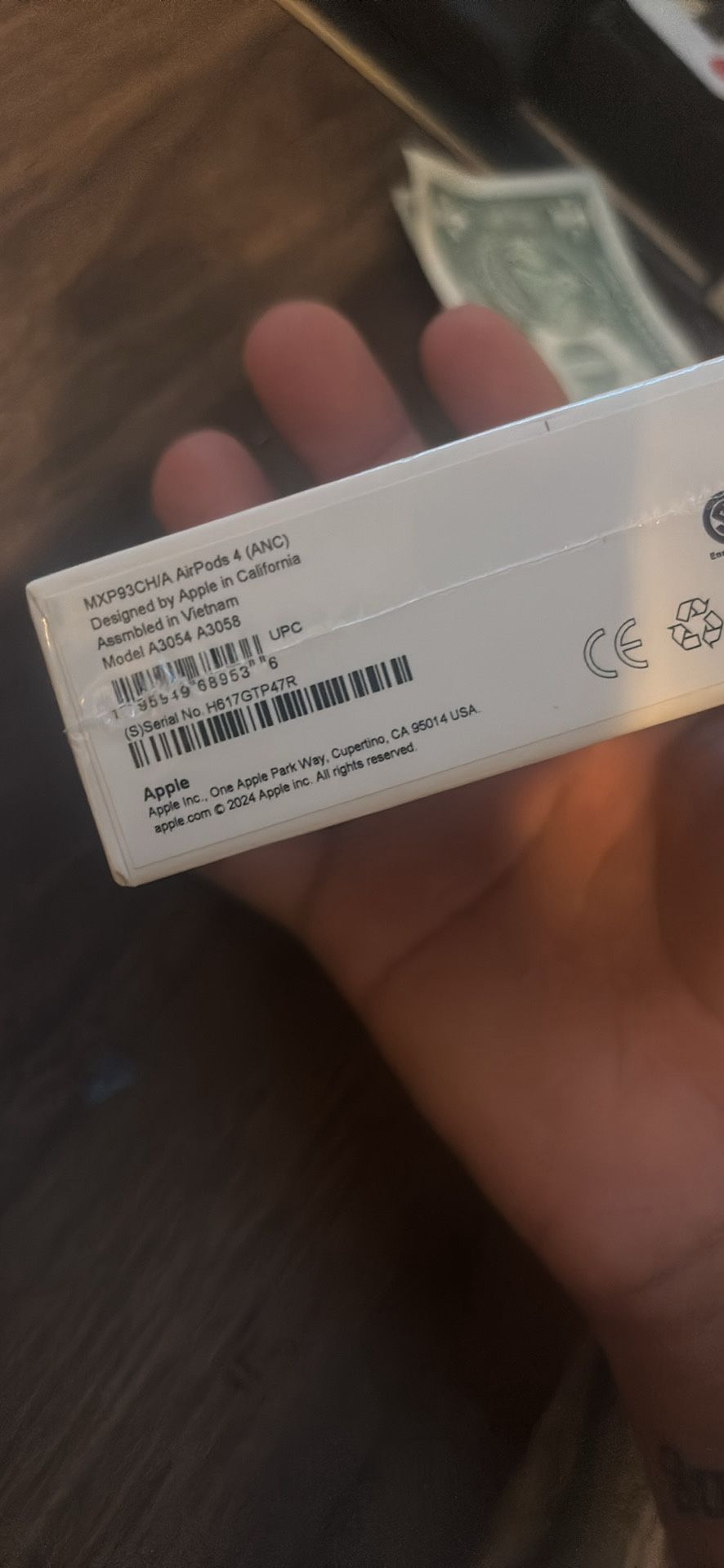 Apple AirPods ANC