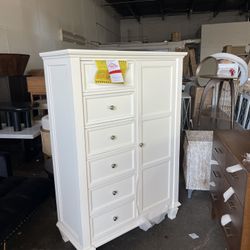 Coaster Sandy Beach Coastal Wood 8-drawer Door Chest