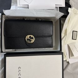 Gucci Wallet On Chain 