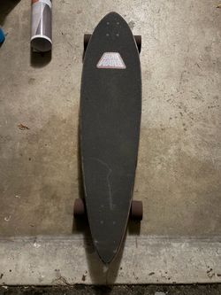 Santa Cruz x Star Wars Millennium Falcon Skateboard - Barely Used