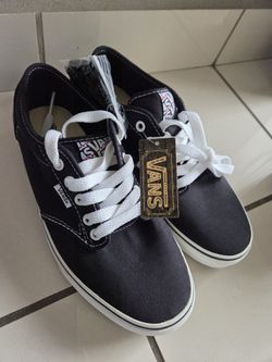 Brand NEW BLACK WHITE VANS Women Shoes Size 9.5 With Extra Black Laces.