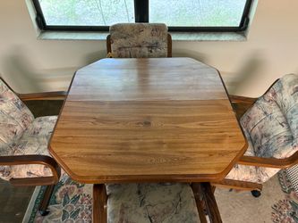 Dining room Table