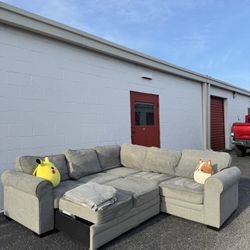Gray Sectional Couch W pullout 