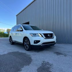 2017 NISSAN PATHFINDER PLATINUM AWD SUV