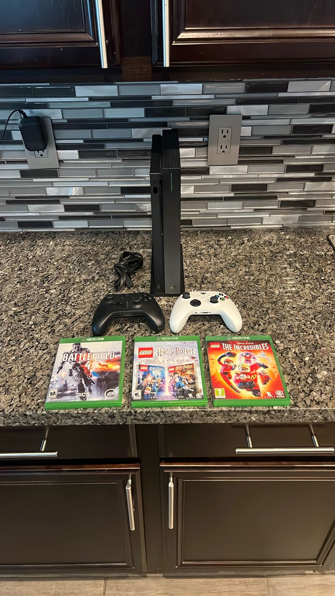 *** Xbox One X *** Project Scorpio *** Limited Edition ***