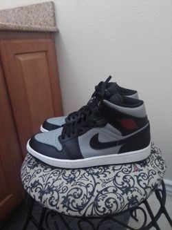 Jordan 1 size 10,,no box
