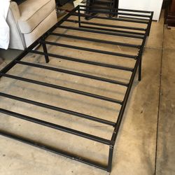 Metal Twin Bed Frames 