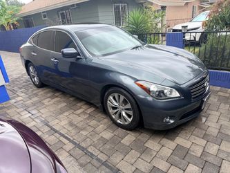 2011 Infiniti M37