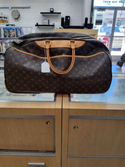 Louis Vuitton travel bsg